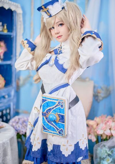 迷人服务员bd高清