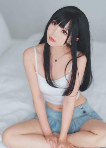 她在丈夫面前被
